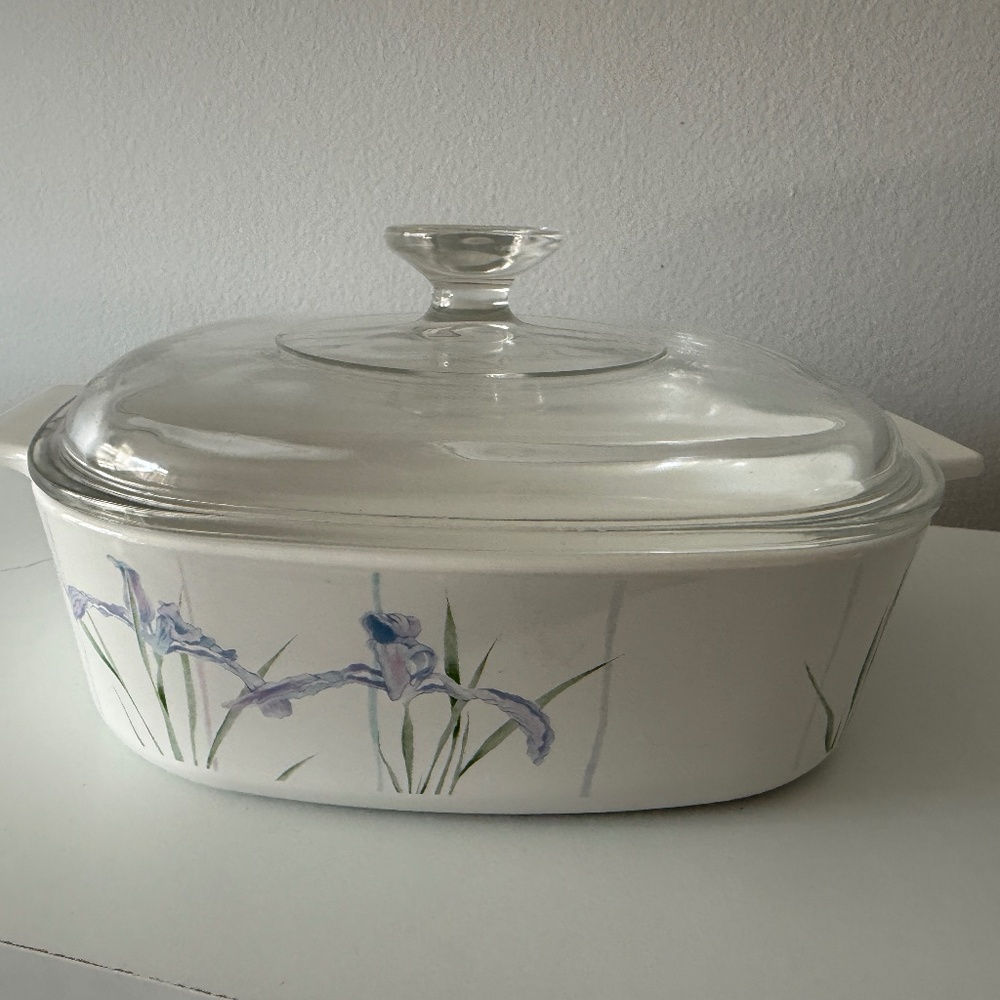 2 Litre Corningware Covered Serving Bowl
